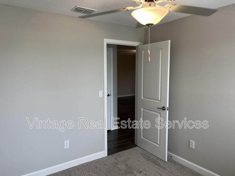 1712 Roseville St property image