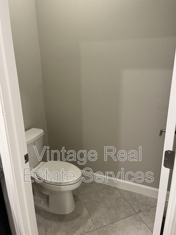 1712 Roseville St property image