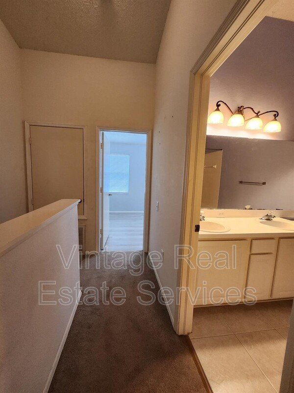 8620 Hunters Key Cir property image