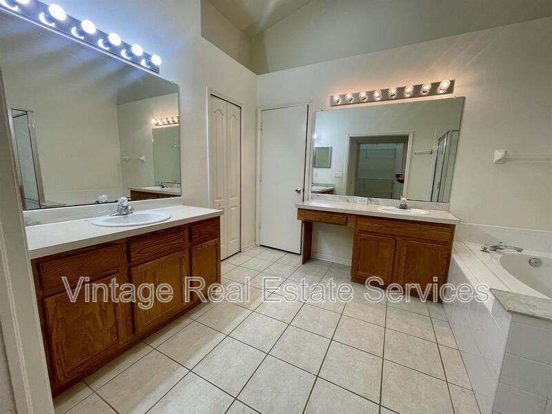 1031 Summer Breeze Dr property image