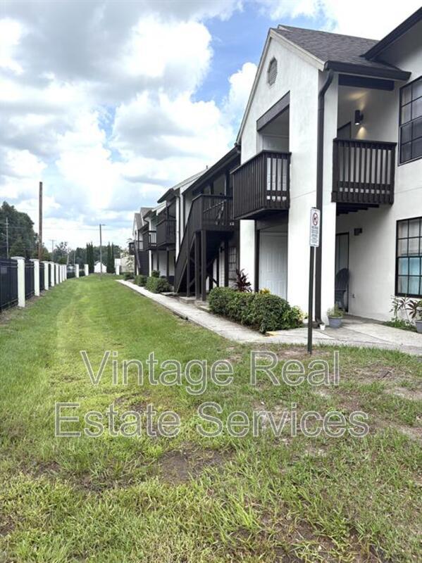 305 W Grant St #B16 property image