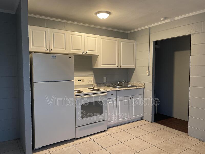 843 Union St S #D property image