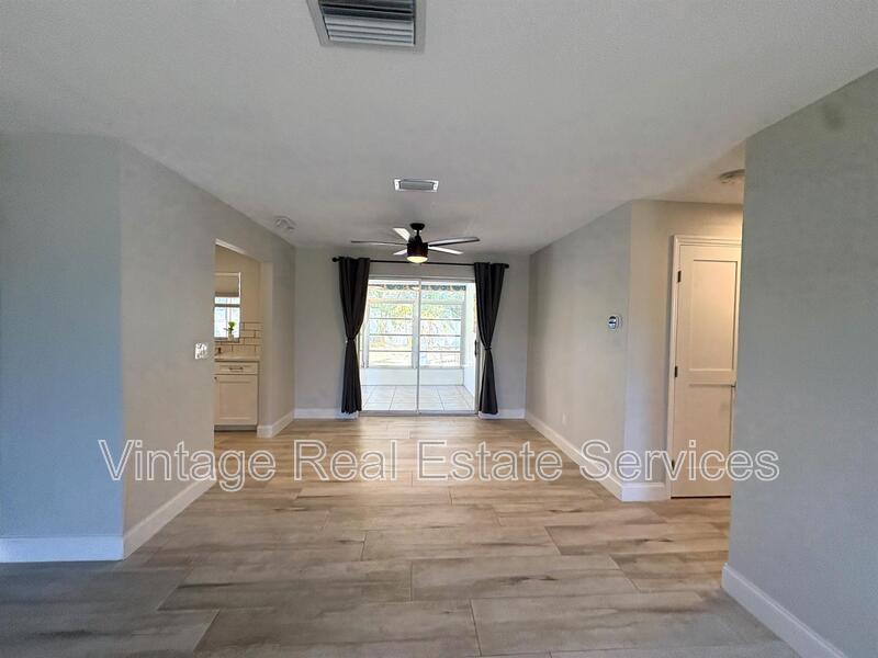 1074 Woodbrook Dr S property image