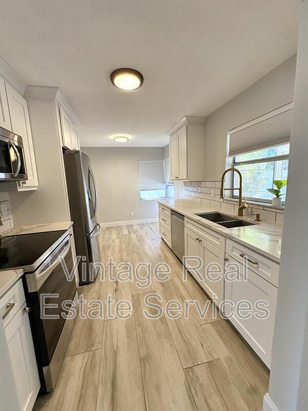 1074 Woodbrook Dr S property image