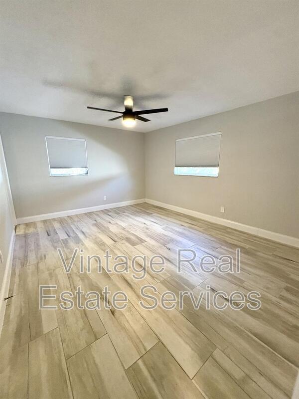 1074 Woodbrook Dr S property image