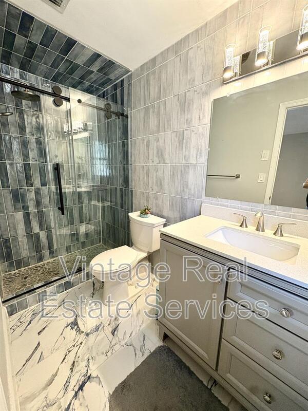 1074 Woodbrook Dr S property image