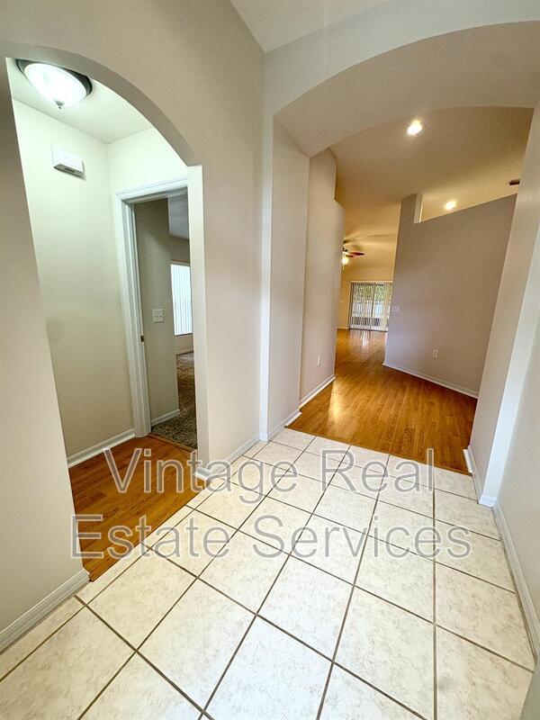 4722 Roundview Ct property image