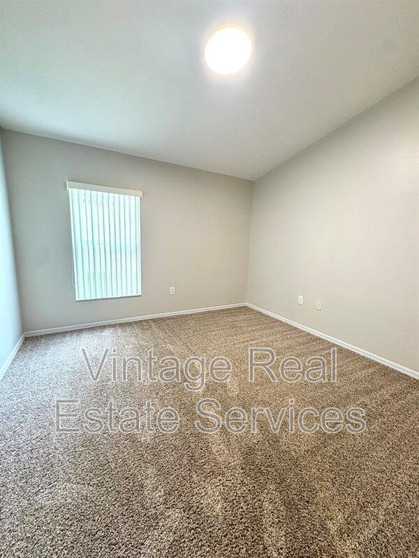 4722 Roundview Ct property image