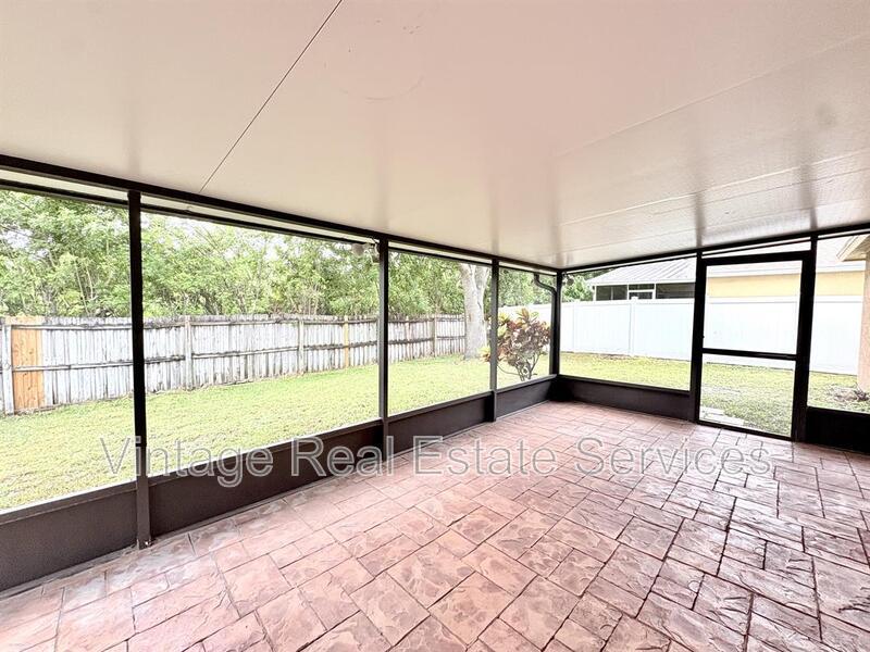 4722 Roundview Ct property image