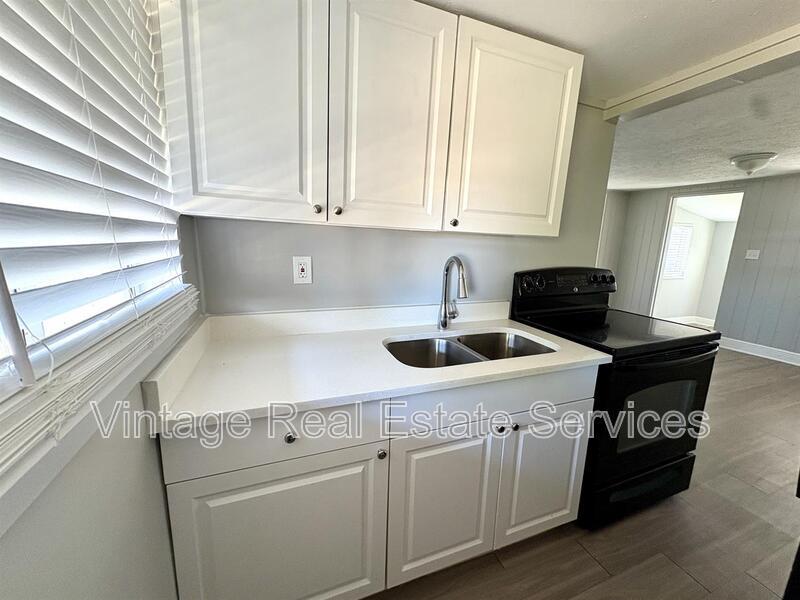 4611 N Hubert Ave #11 property image