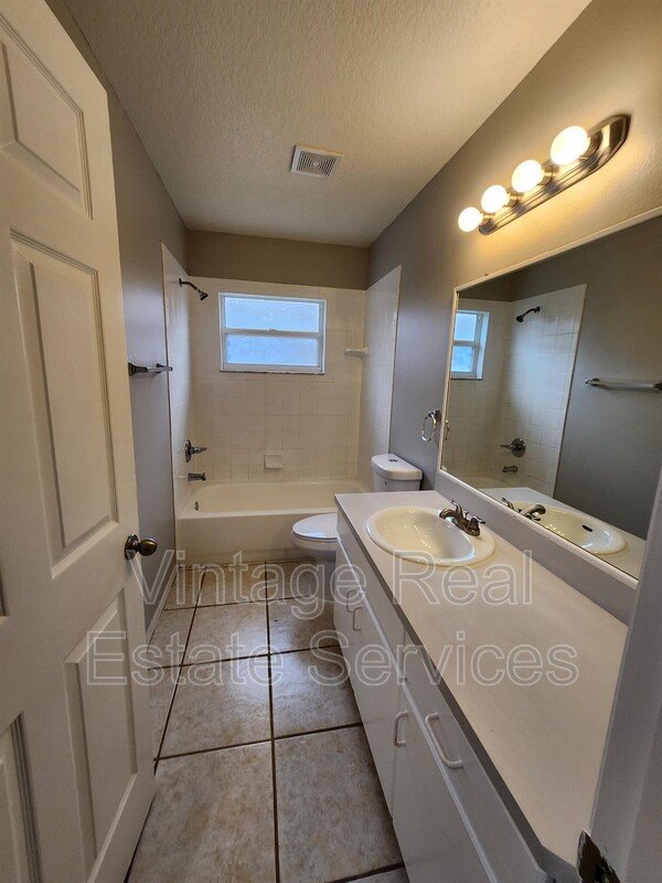22707 Roderick Dr property image