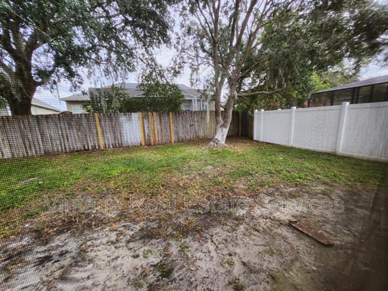 22707 Roderick Dr property image