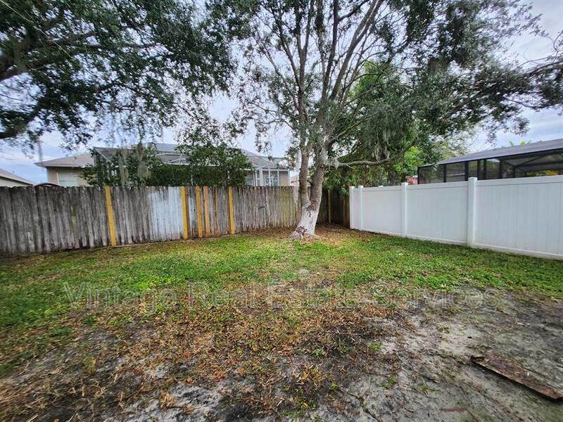 22707 Roderick Dr property image