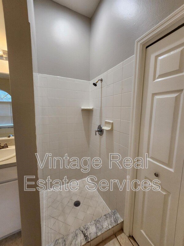 22707 Roderick Dr property image