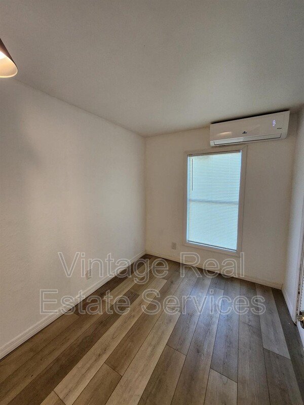 114 Hillside Drive property image