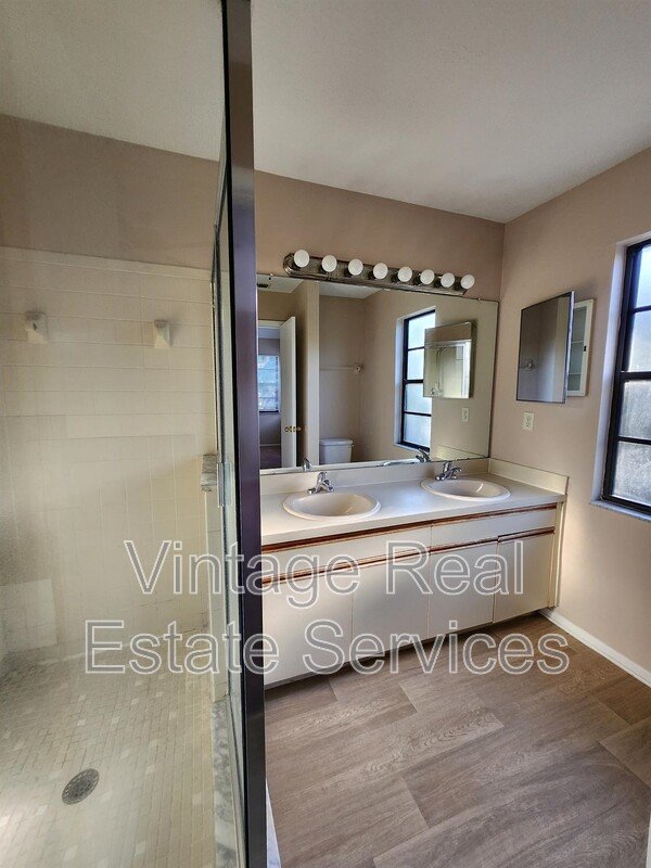 10821 Kenbrook Dr. property image