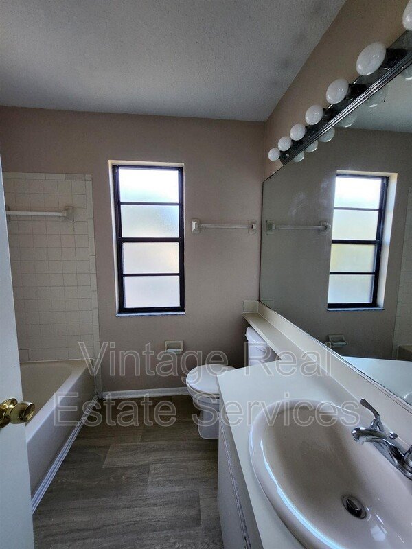 10821 Kenbrook Dr. property image