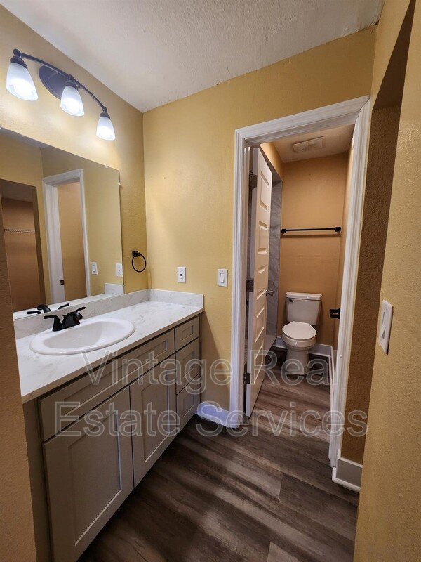 305 W Grant St #B3 property image