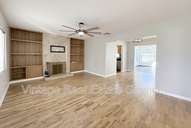 105 N Aurora Ave property image