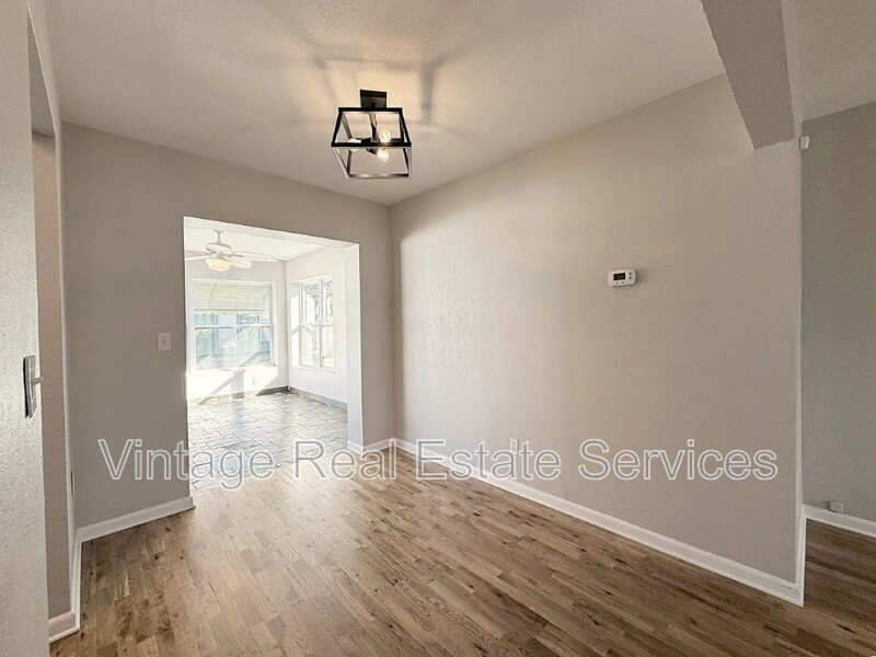 105 N Aurora Ave property image