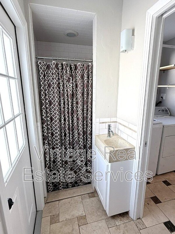 105 N Aurora Ave property image