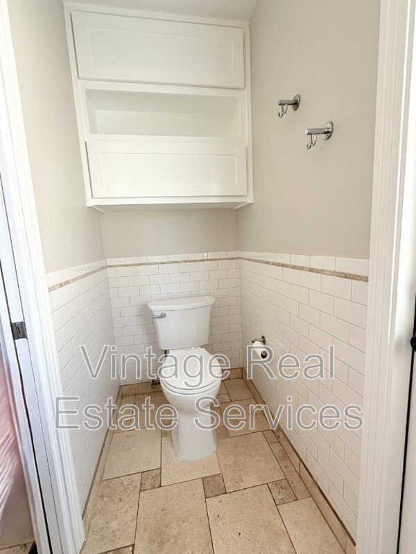 105 N Aurora Ave property image