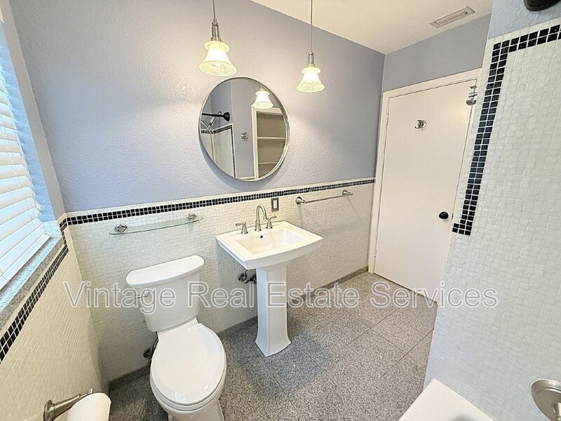 105 N Aurora Ave property image