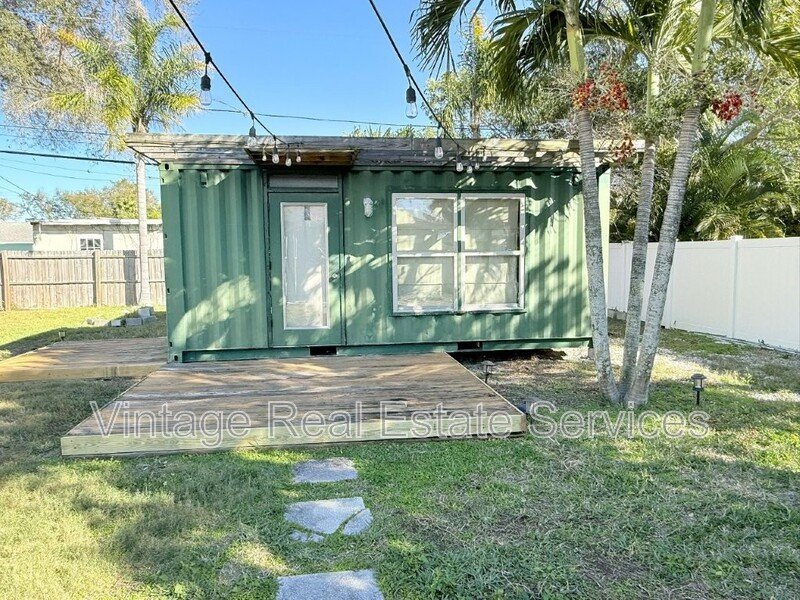 105 N Aurora Ave property image