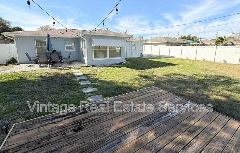 105 N Aurora Ave property image