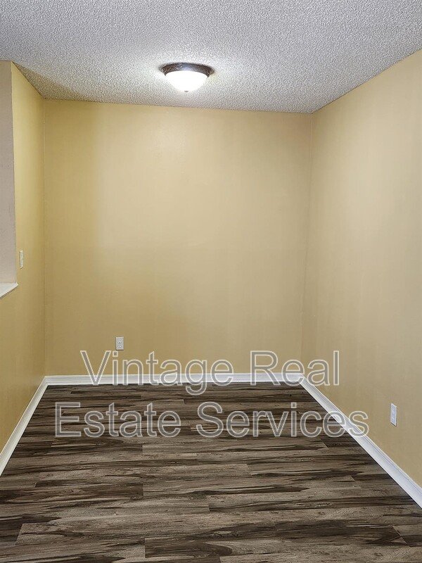 305 W Grant St #C4 property image