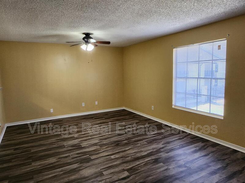 305 W Grant St #C4 property image