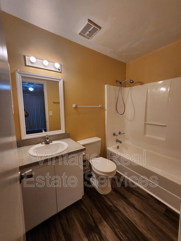305 W Grant St #C4 property image