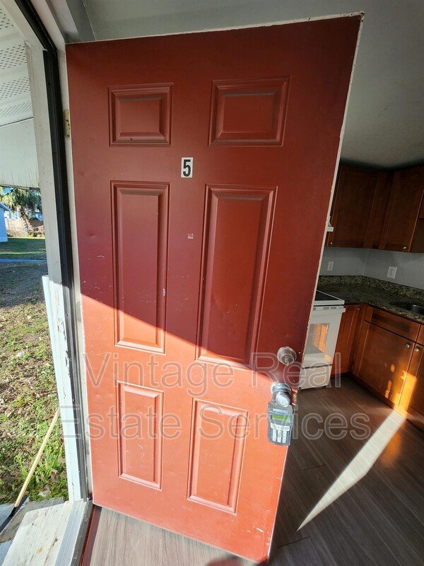 4611 N Hubert Ave #5 property image