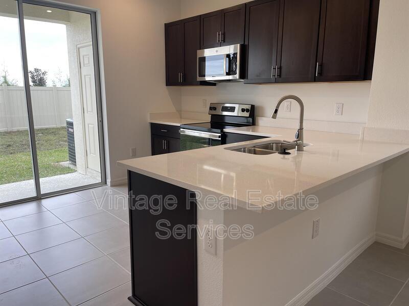 6305 Fairmont Ln property image