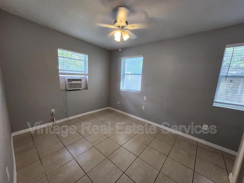 4611 N Hubert Ave #7 property image