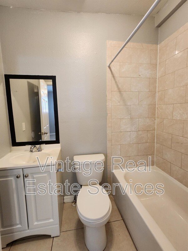 4611 N Hubert Ave #7 property image