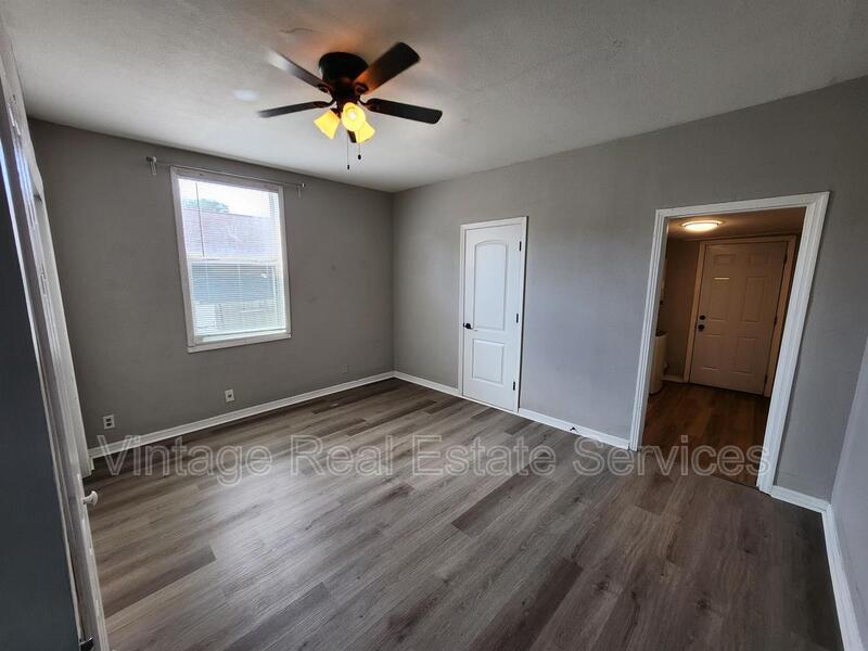 2406 E Clark St #A property image