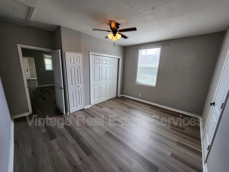 2406 E Clark St #A property image