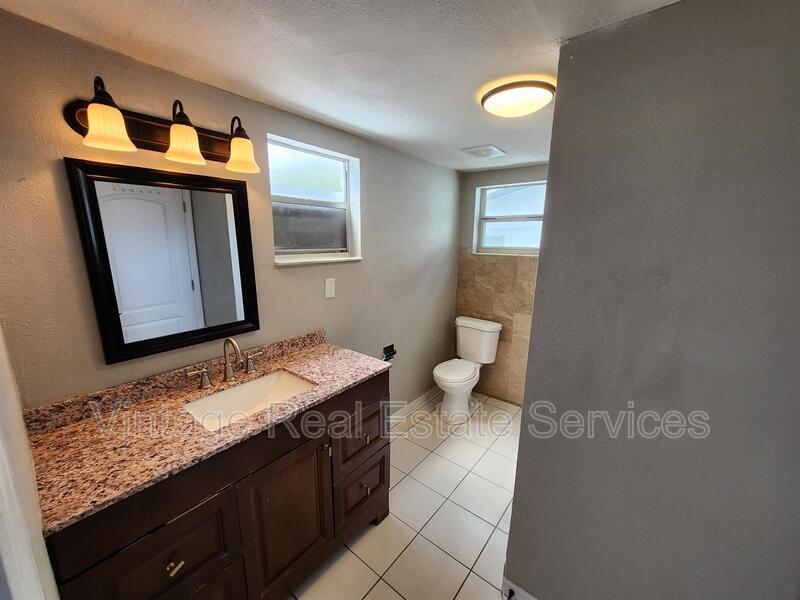 2406 E Clark St #A property image