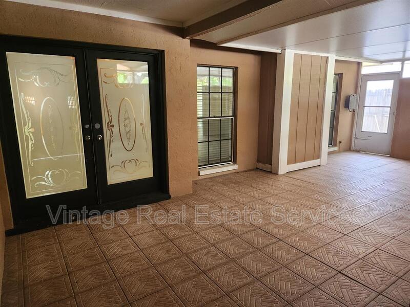 4913 Rockledge Circle property image