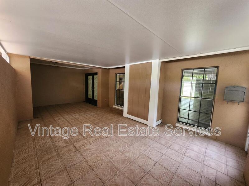 4913 Rockledge Circle property image