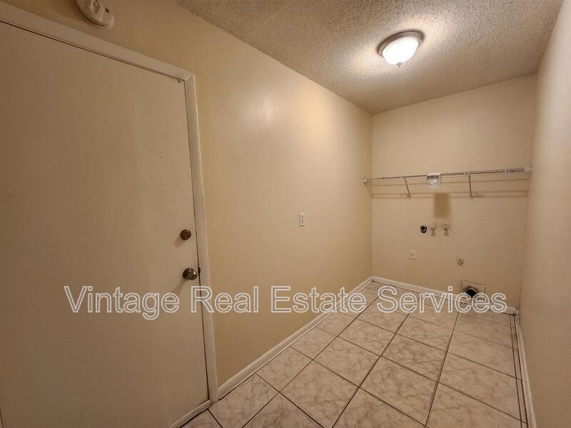 4913 Rockledge Circle property image