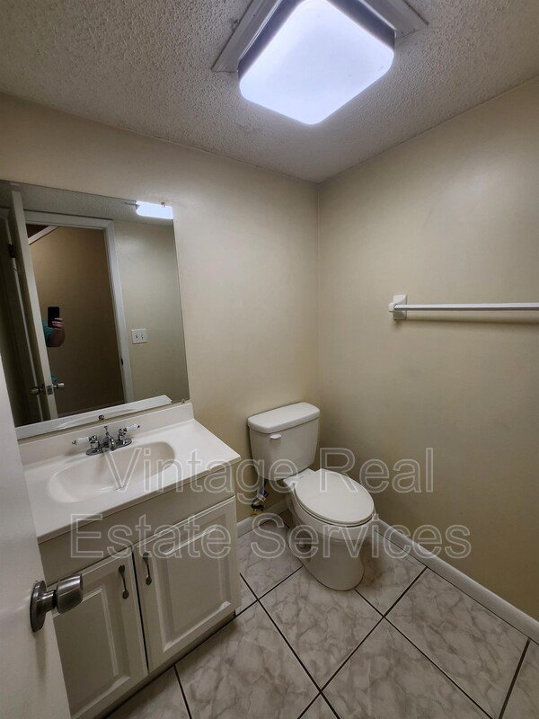 4913 Rockledge Circle property image