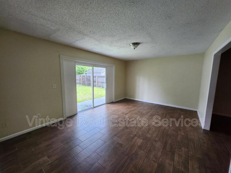 4913 Rockledge Circle property image