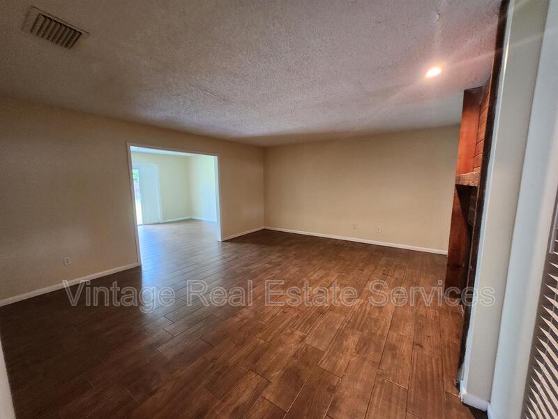 4913 Rockledge Circle property image