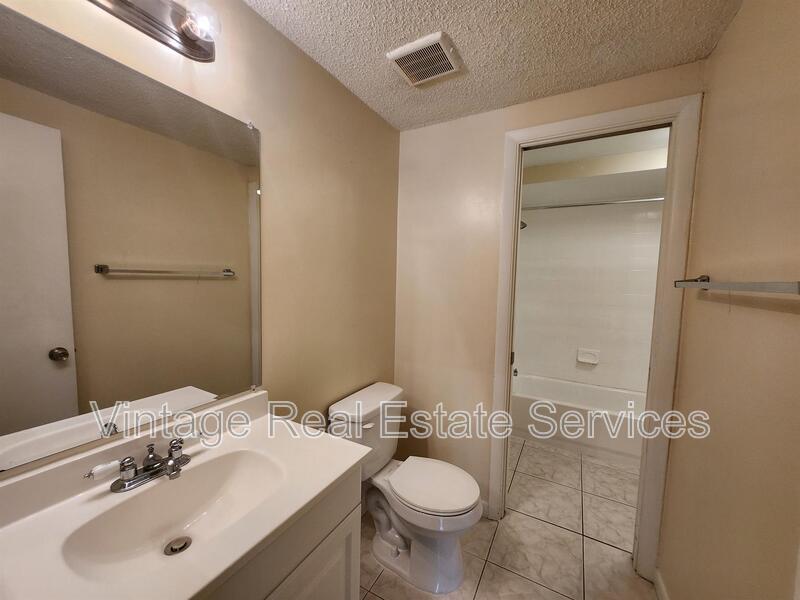 4913 Rockledge Circle property image