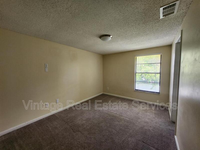 4913 Rockledge Circle property image