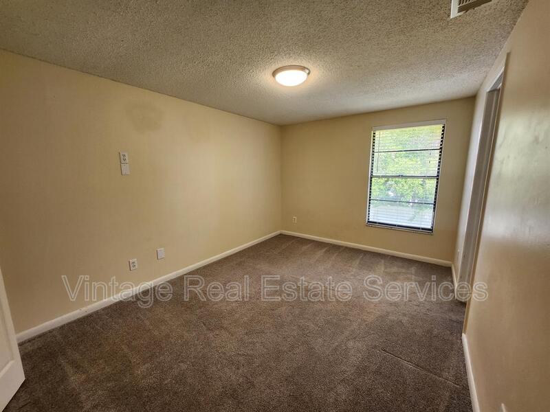 4913 Rockledge Circle property image