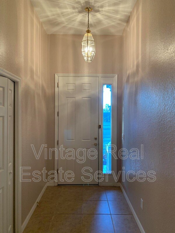 10724 Banfield Dr property image