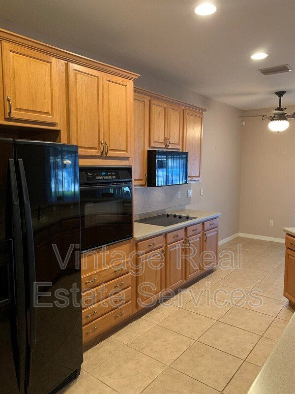 10724 Banfield Dr property image